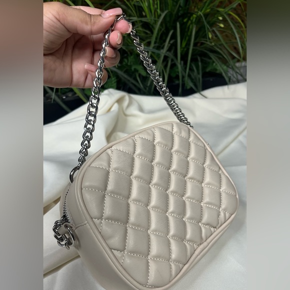 LA Express Cream & Quilted Cross Body Bag - Picture 2 of 5